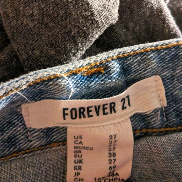 Jeans - Picture 4 of 4